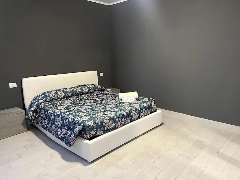 Roberta House Rozzano -1 Apartment
