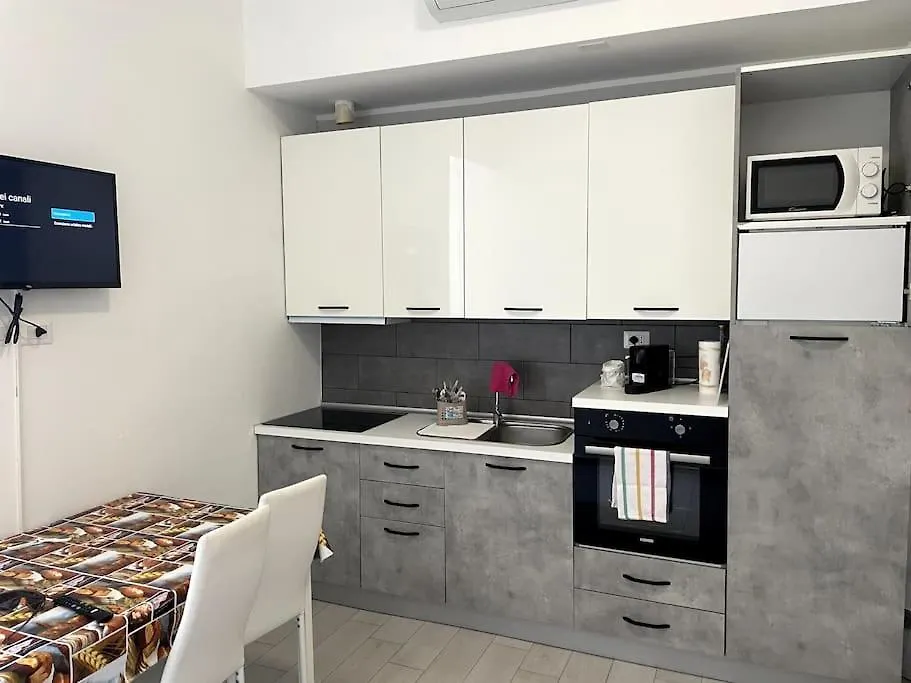 Roberta House Rozzano -1 Apartment