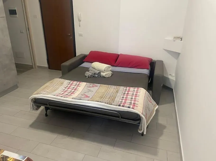 Roberta House Rozzano -1 Apartment 0*,  Italy